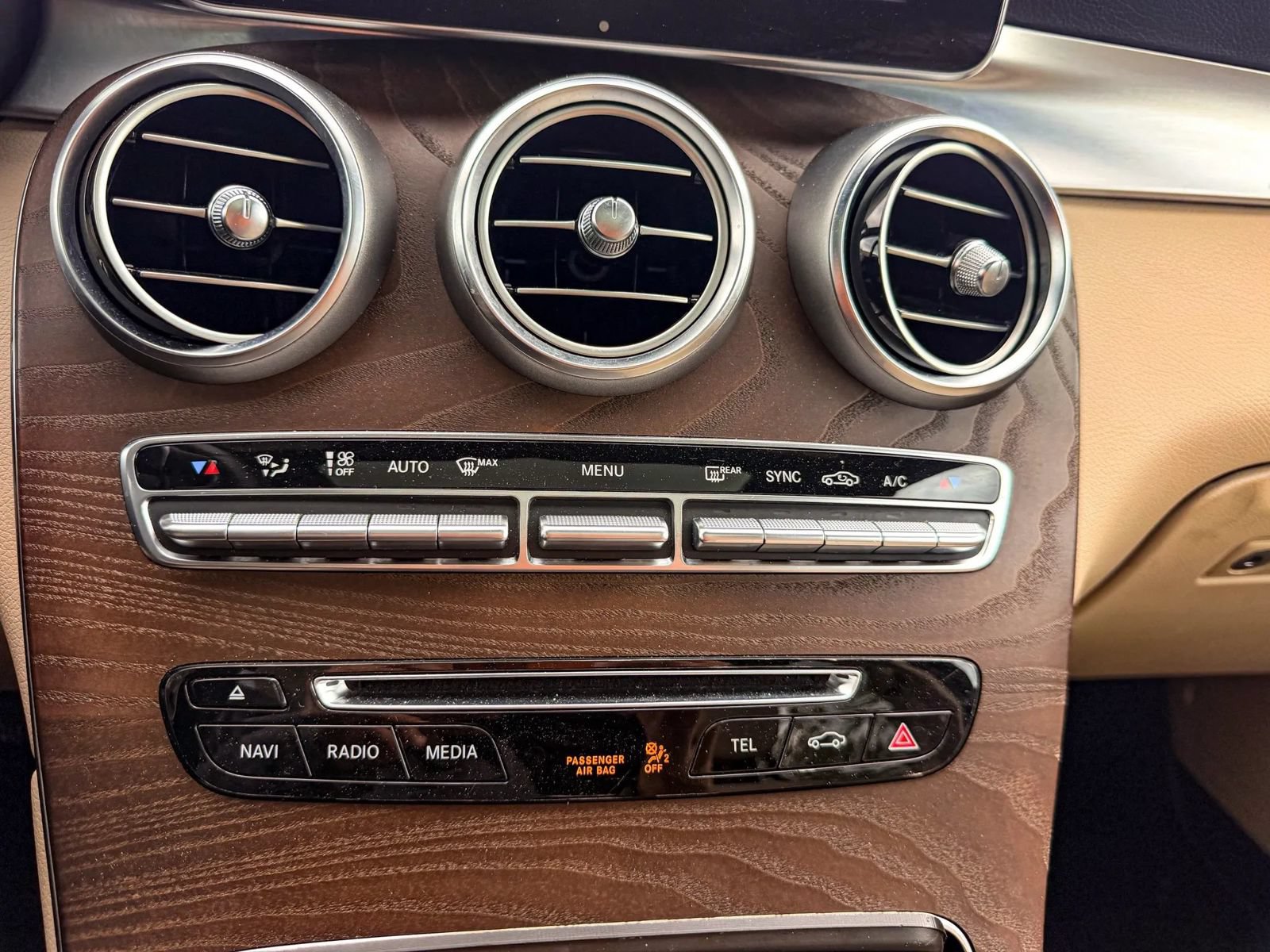 Used 2018 Mercedes-Benz GLC 300 4MATIC image 39