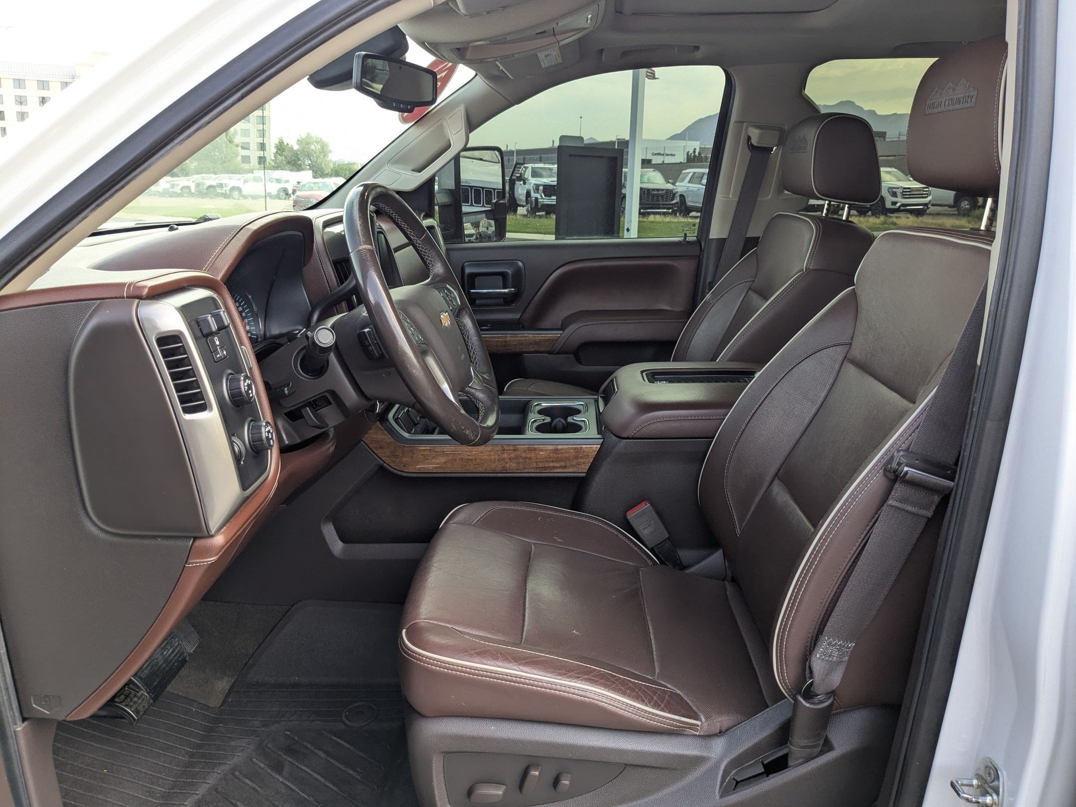 Used 2017 Chevrolet Silverado 1500 High Country w/ High Desert Package AWD/4WD image 23
