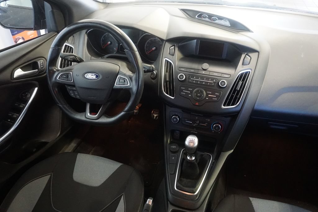 Used 2018 Ford Focus ST FWD image 22