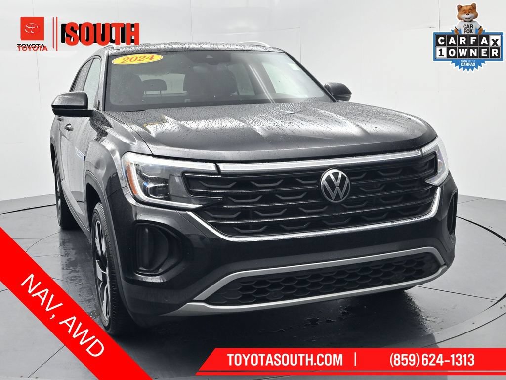 Used 2024 Volkswagen Atlas Cross Sport SE FWD image 1