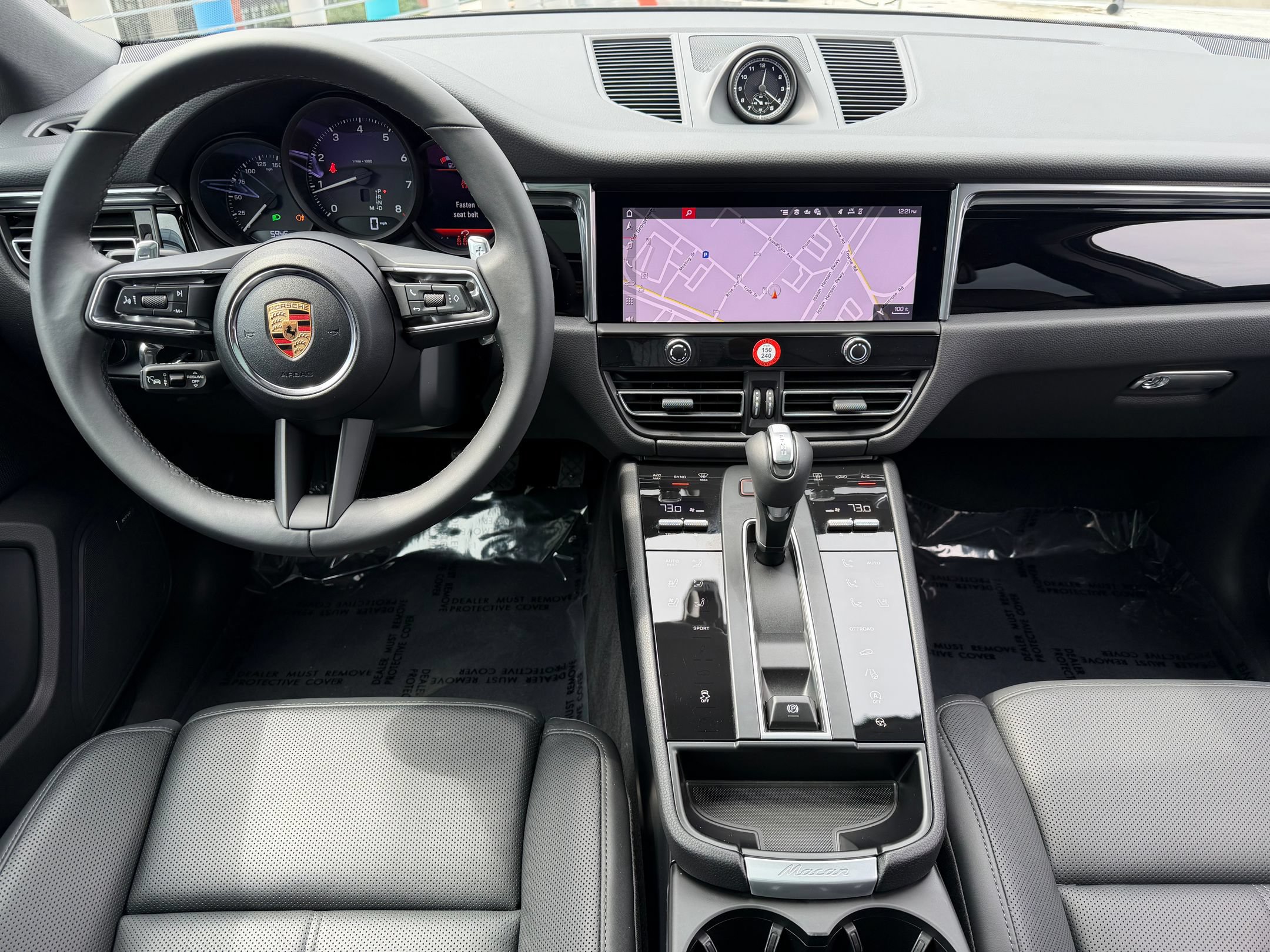 Certified 2026 Porsche Macan AWD/4WD image 30