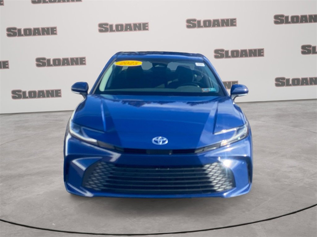 Used 2025 Toyota Camry LE image 8