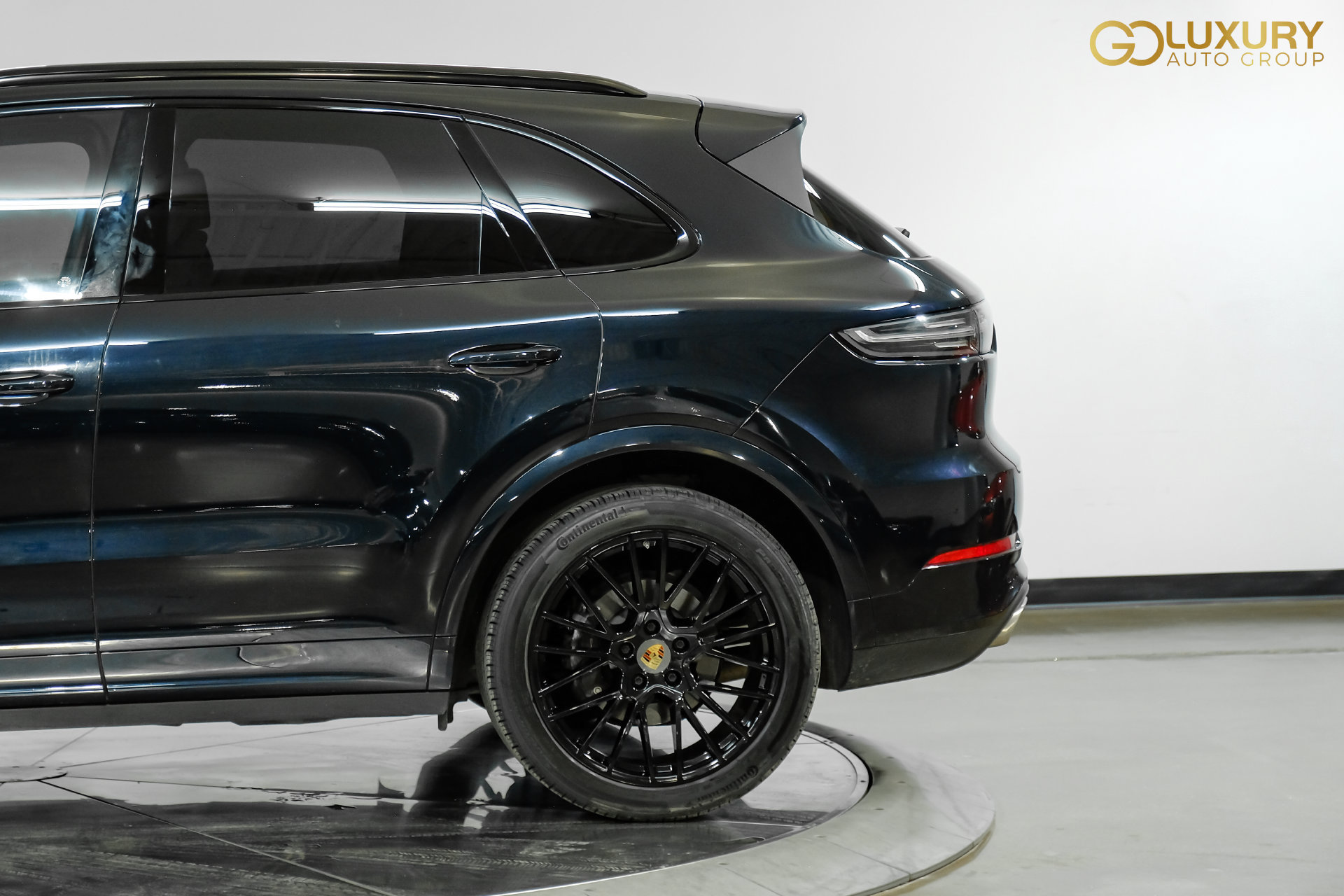 Used 2023 Porsche Cayenne AWD/4WD image 15