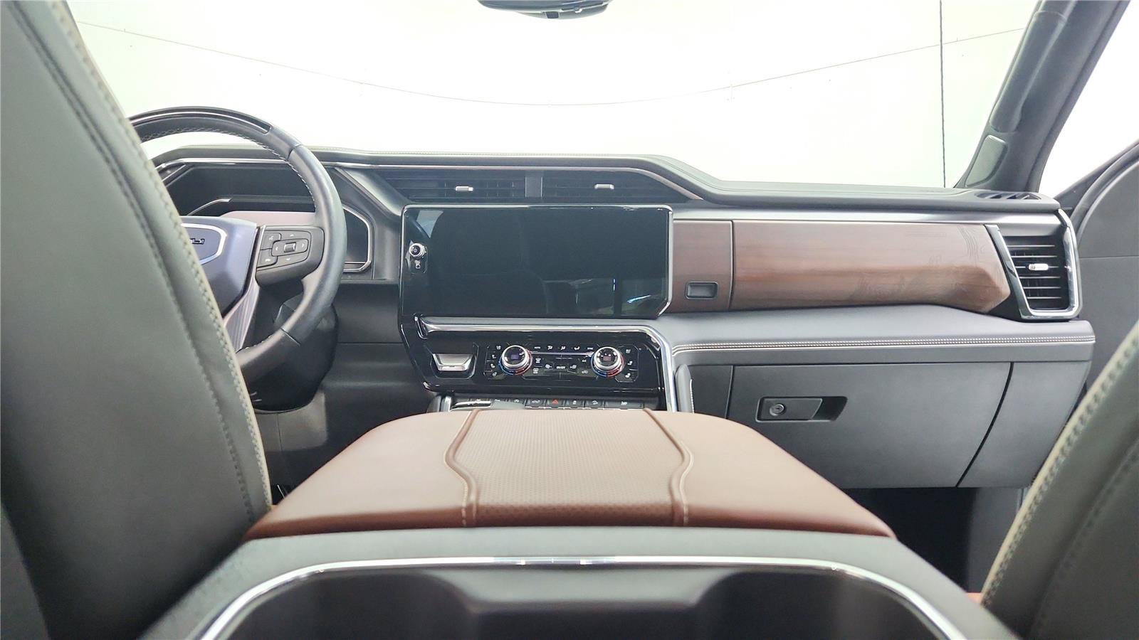 Used 2024 GMC Sierra 1500 Denali Ultimate AWD/4WD image 18