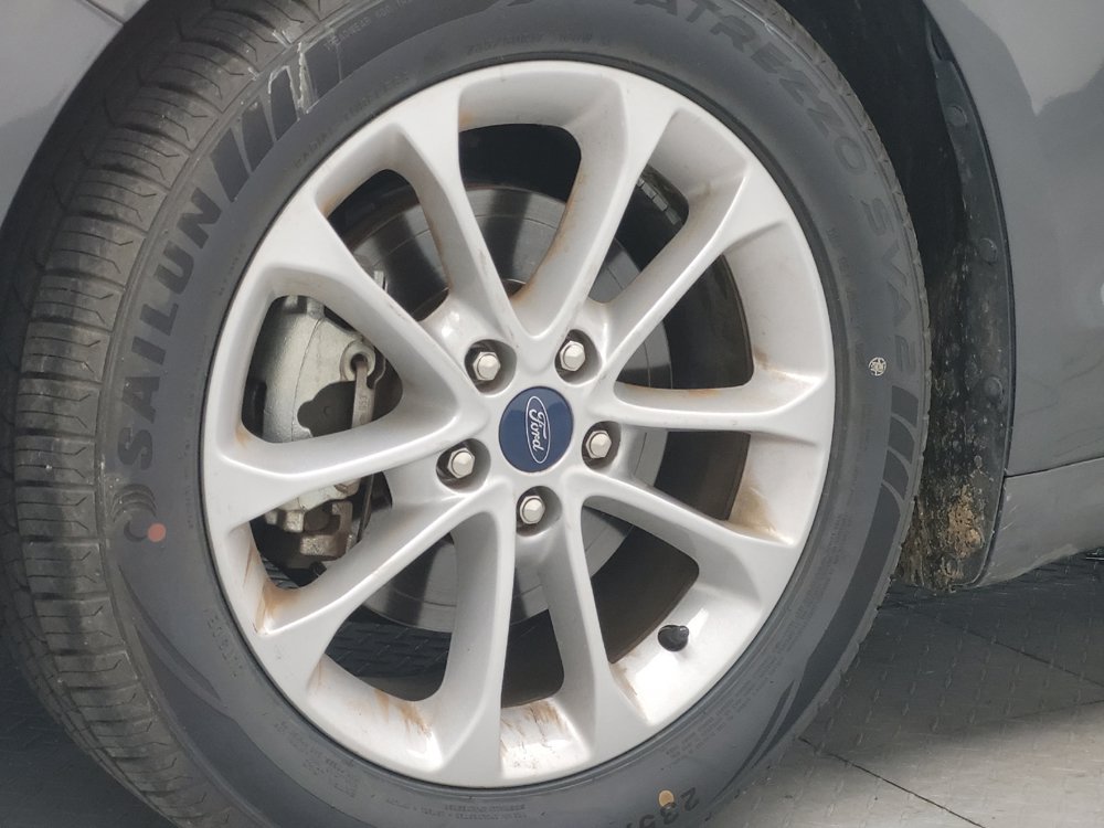 Used 2020 Ford Fusion SE FWD image 31