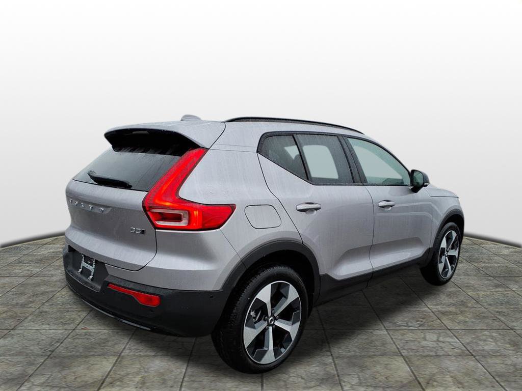 New 2026 Volvo XC40 B5 Plus w/ Protection Package Premier AWD/4WD image 3