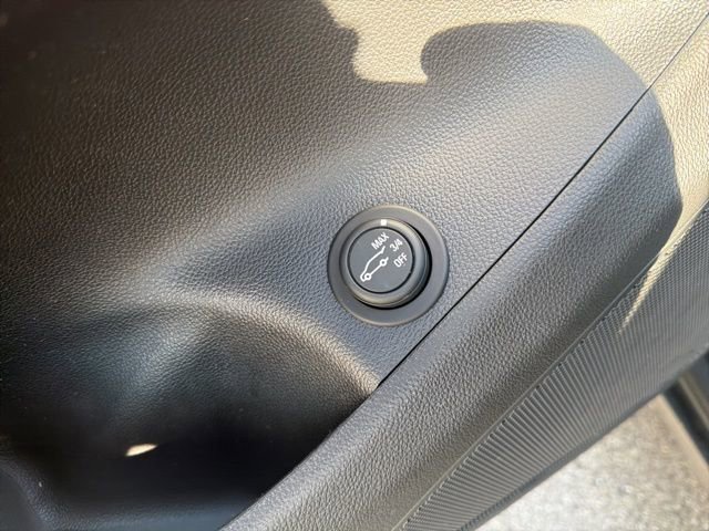 Used 2020 Buick Envision Essence w/ Experience Buick Package AWD/4WD image 22