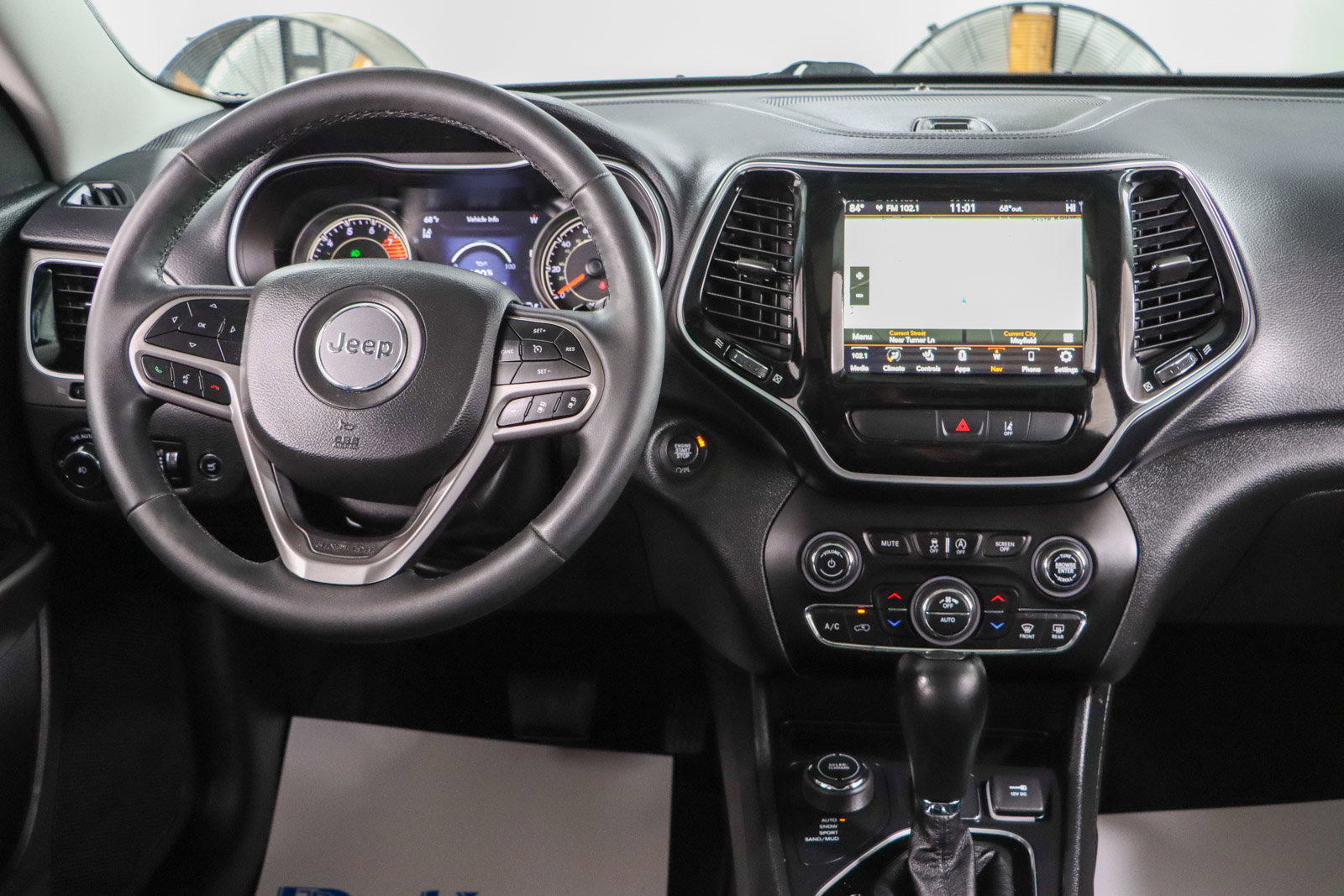 Used 2022 Jeep Cherokee Limited w/ Sun & Sound Group AWD/4WD image 17