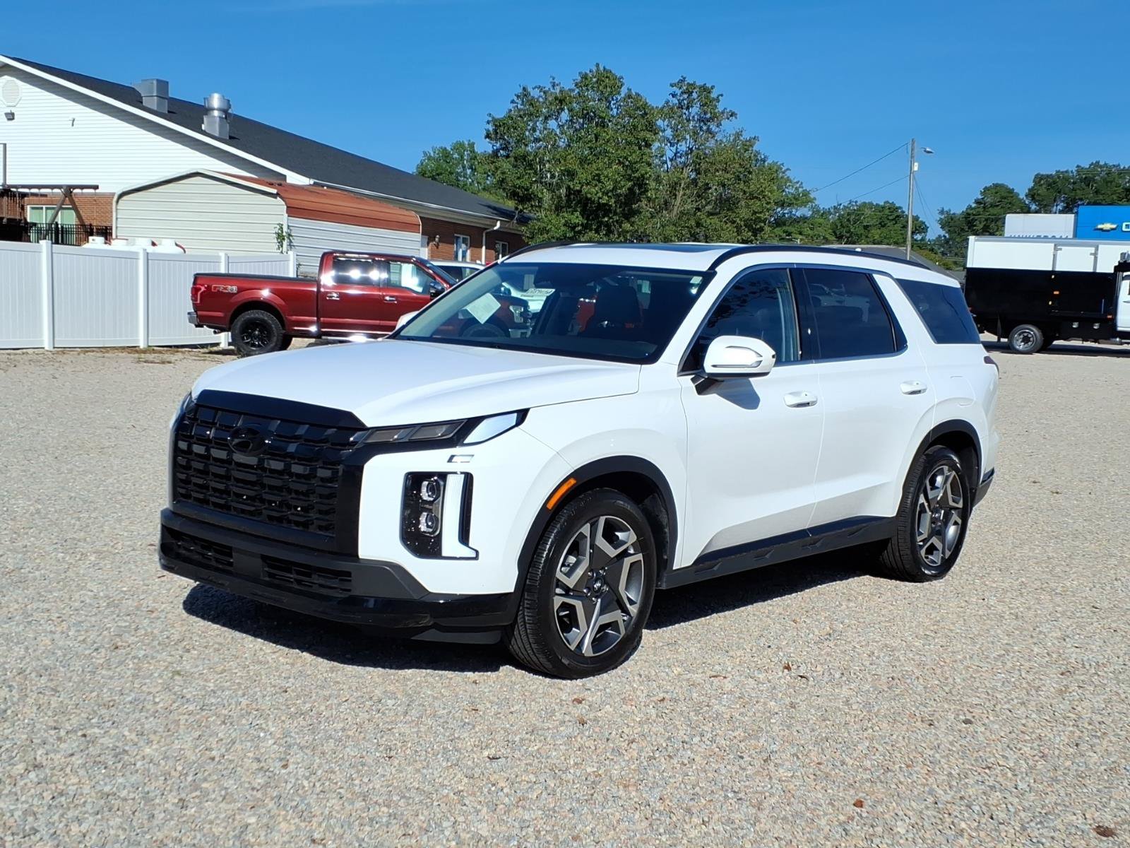 Used 2024 Hyundai Palisade XRT FWD image 3