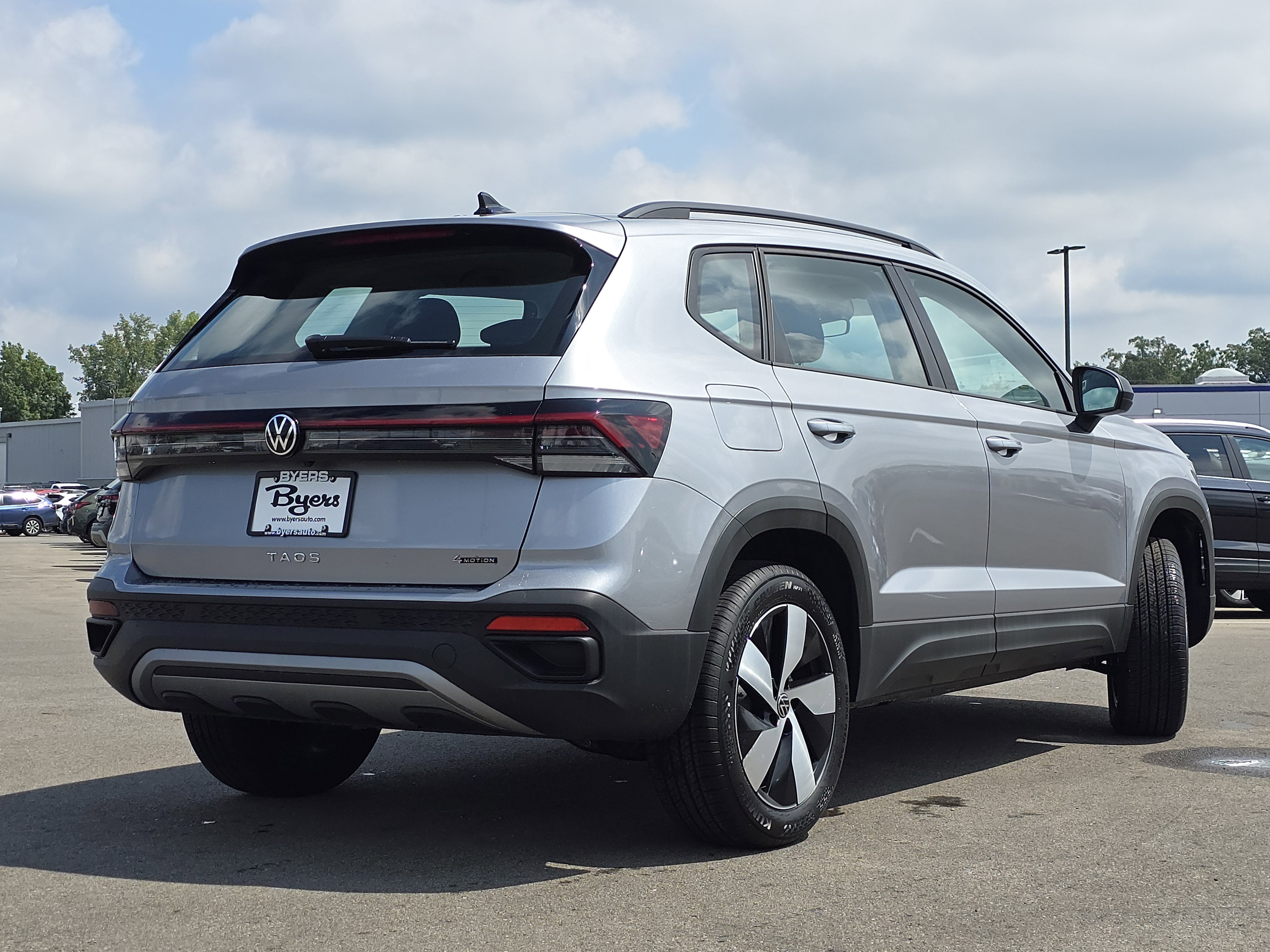 New 2025 Volkswagen Taos S image 34