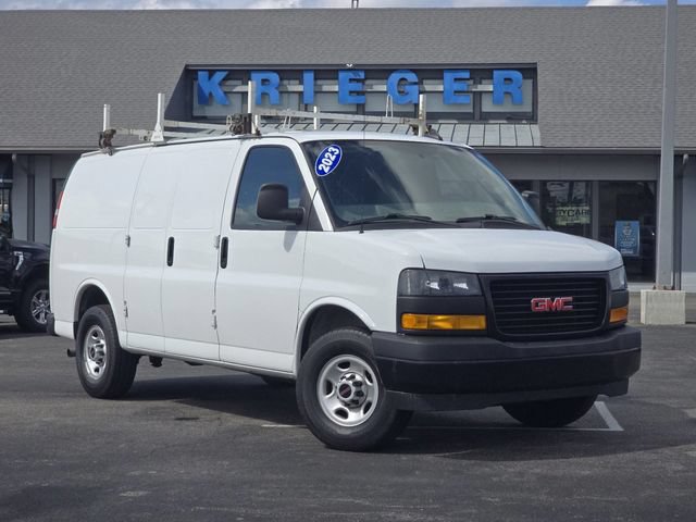 Used 2023 GMC Savana 2500 w/ Driver Convenience Package RWD image 2