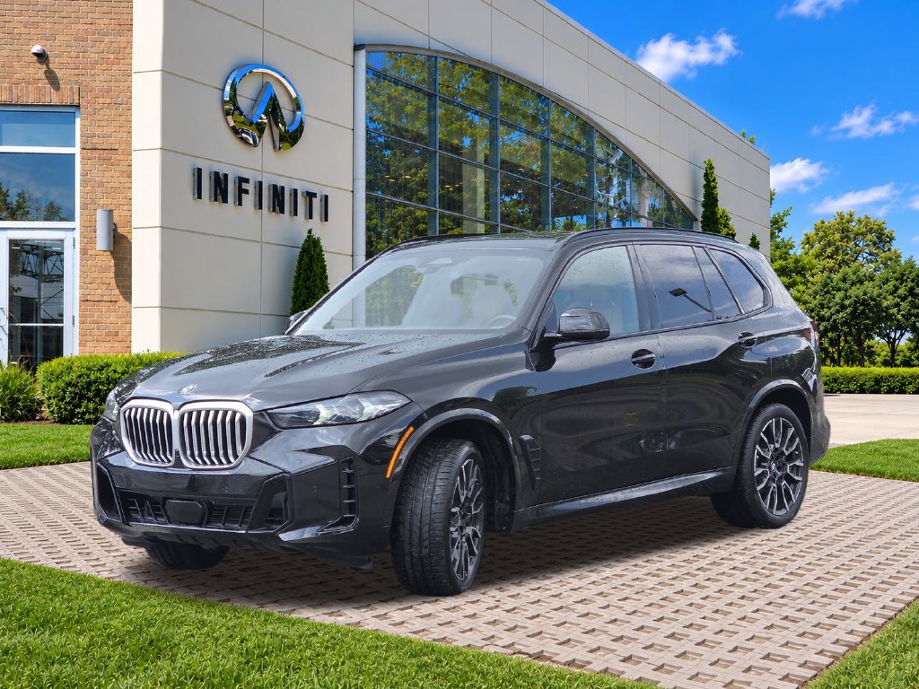 Used 2024 BMW X5 xDrive40i w/ M Sport Package AWD/4WD image 8