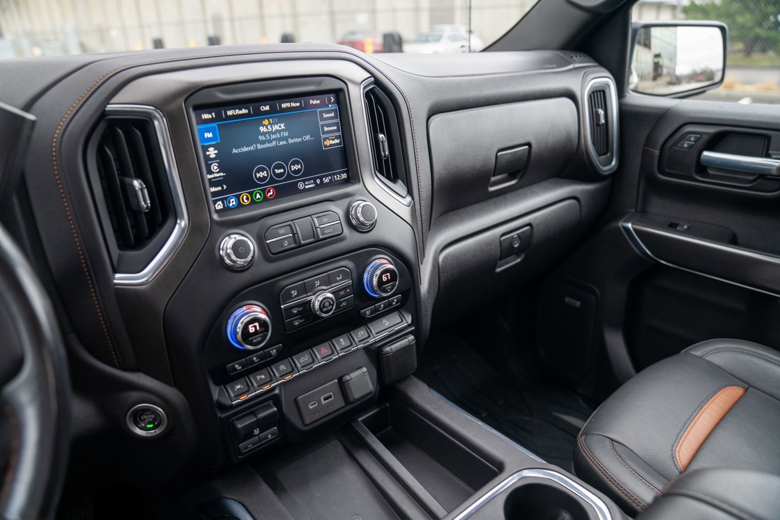 Used 2021 GMC Sierra 1500 AT4 w/ AT4 Premium Package image 16