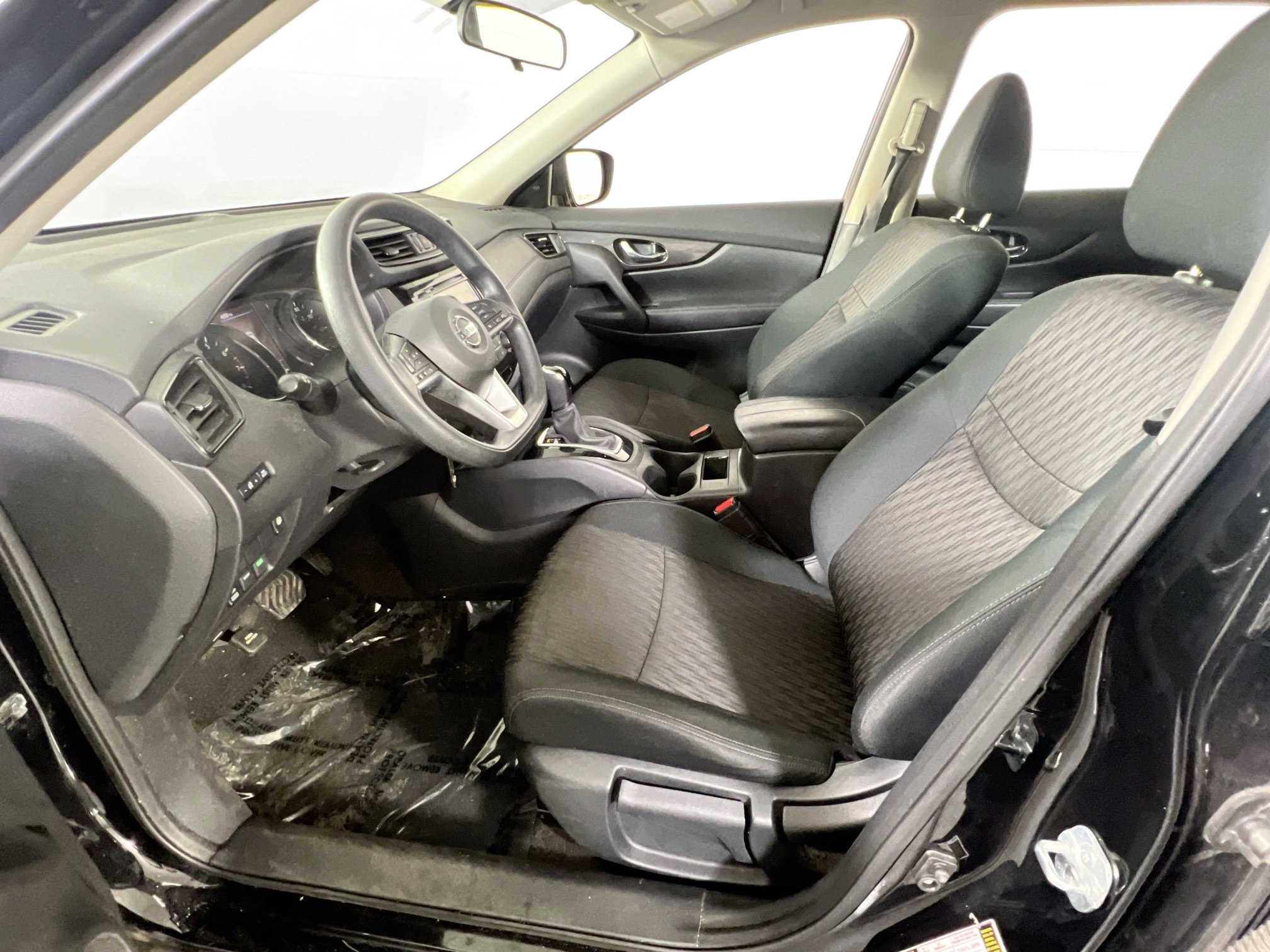 Used 2018 Nissan Rogue S AWD/4WD image 19