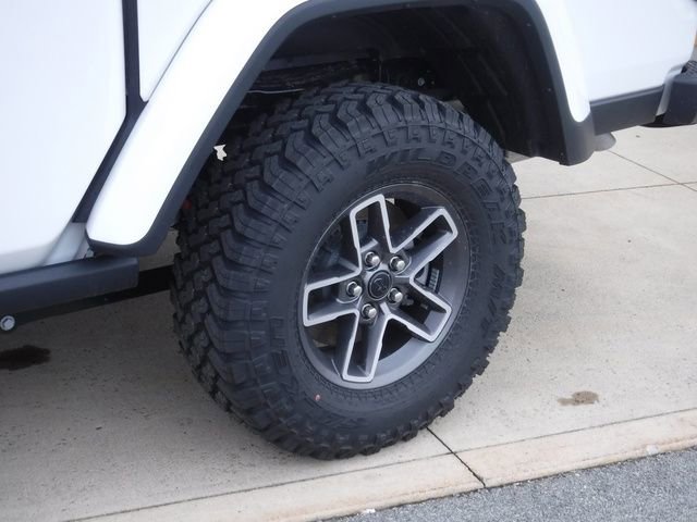 New 2026 Jeep Gladiator Mojave AWD/4WD image 3