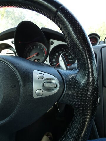 Used 2010 Nissan 370Z Coupe RWD image 26