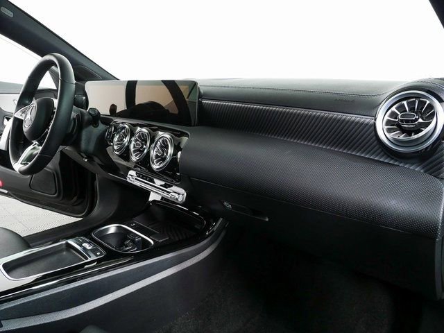 Used 2024 Mercedes-Benz CLA 250 image 23