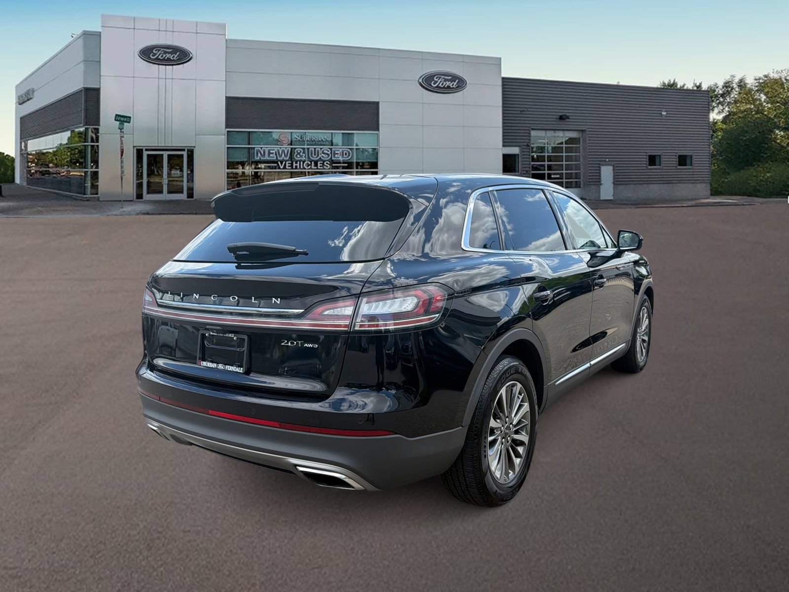 Used 2019 Lincoln Nautilus Select AWD/4WD image 9