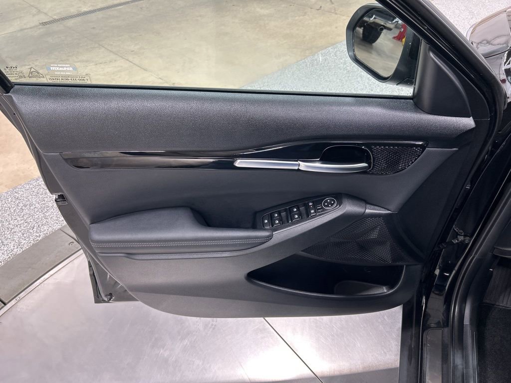 Used 2024 Kia Seltos EX AWD/4WD image 16