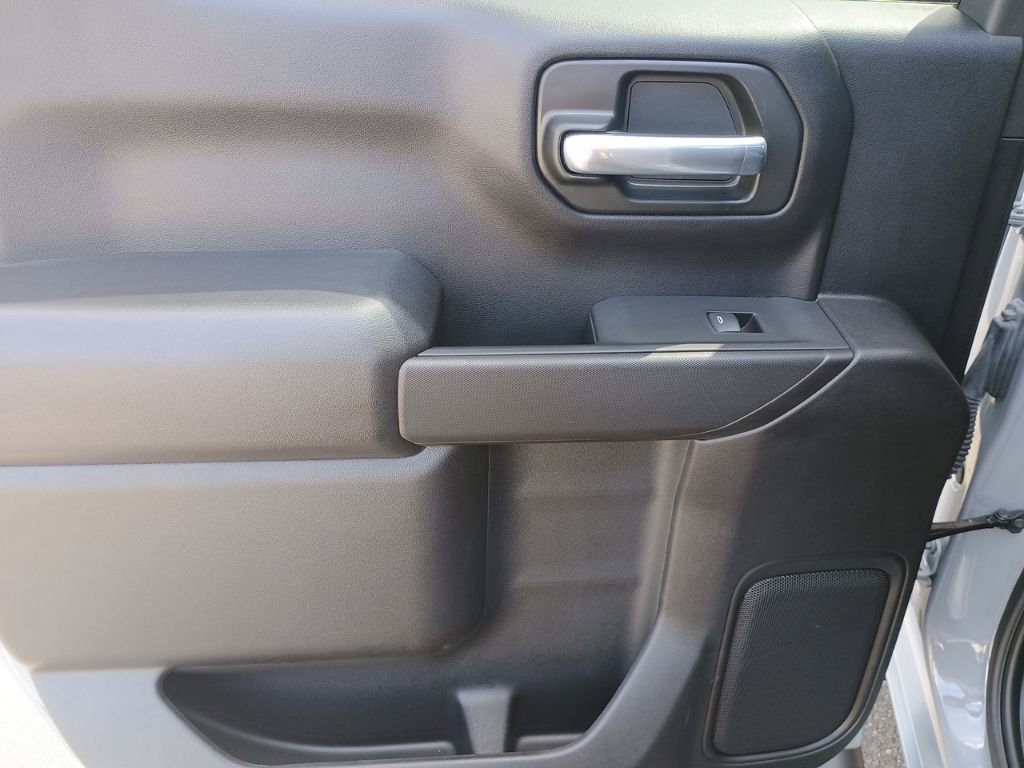 Used 2024 Chevrolet Silverado 1500 Custom image 14