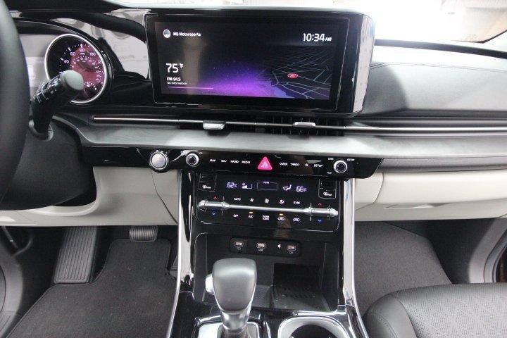 Used 2022 Kia Carnival SX image 18