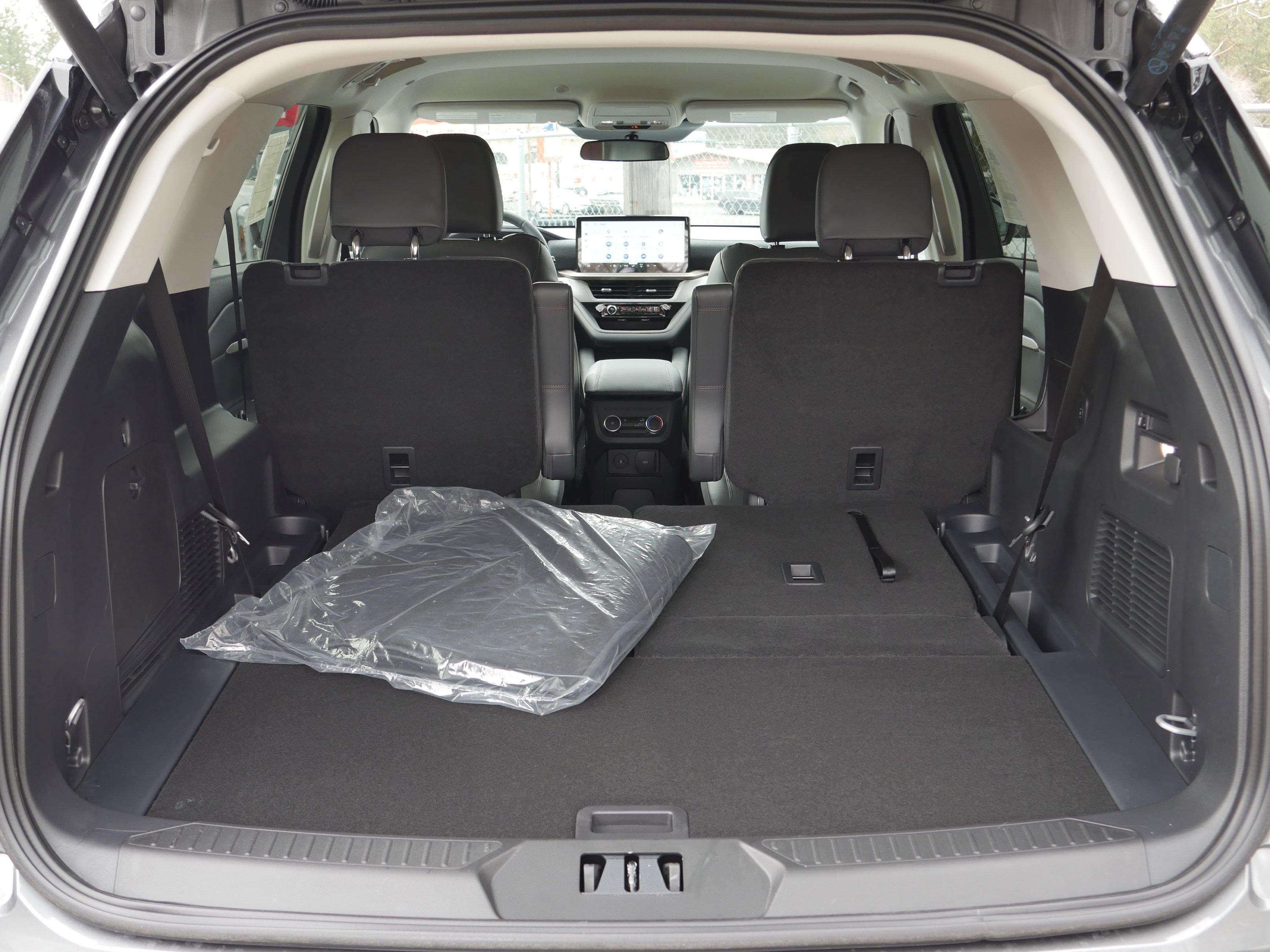 New 2026 Ford Explorer Active w/ Active Comfort Package image 29