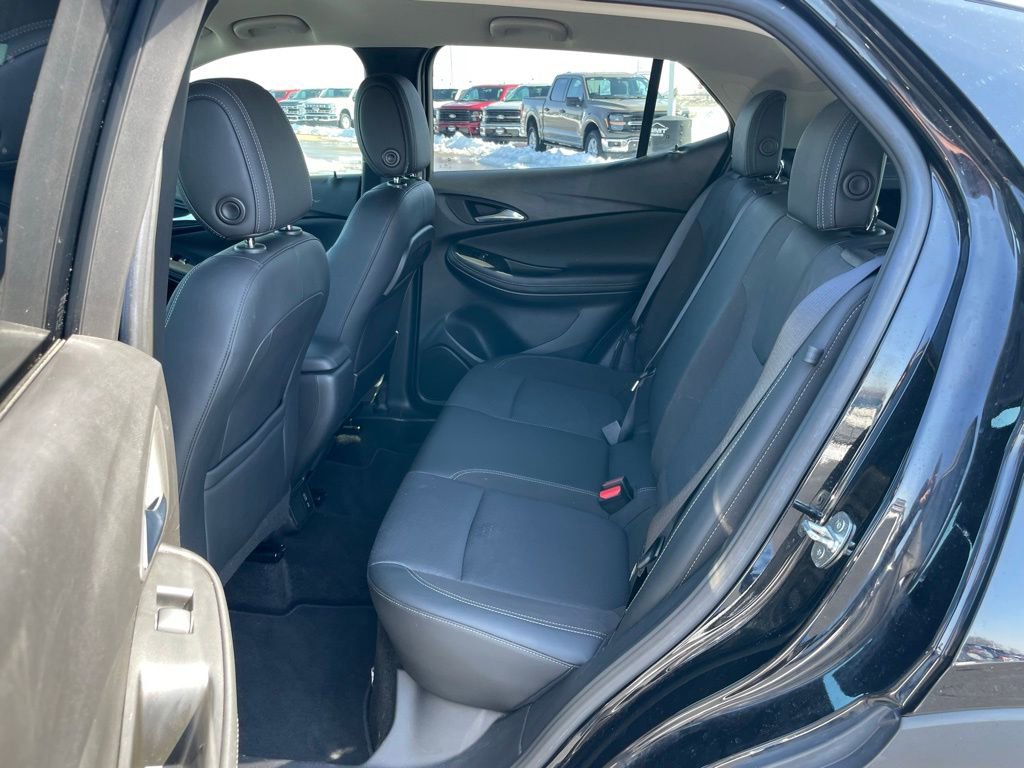 Used 2022 Buick Encore GX Preferred w/ Cold Weather Comfort Package AWD/4WD image 8