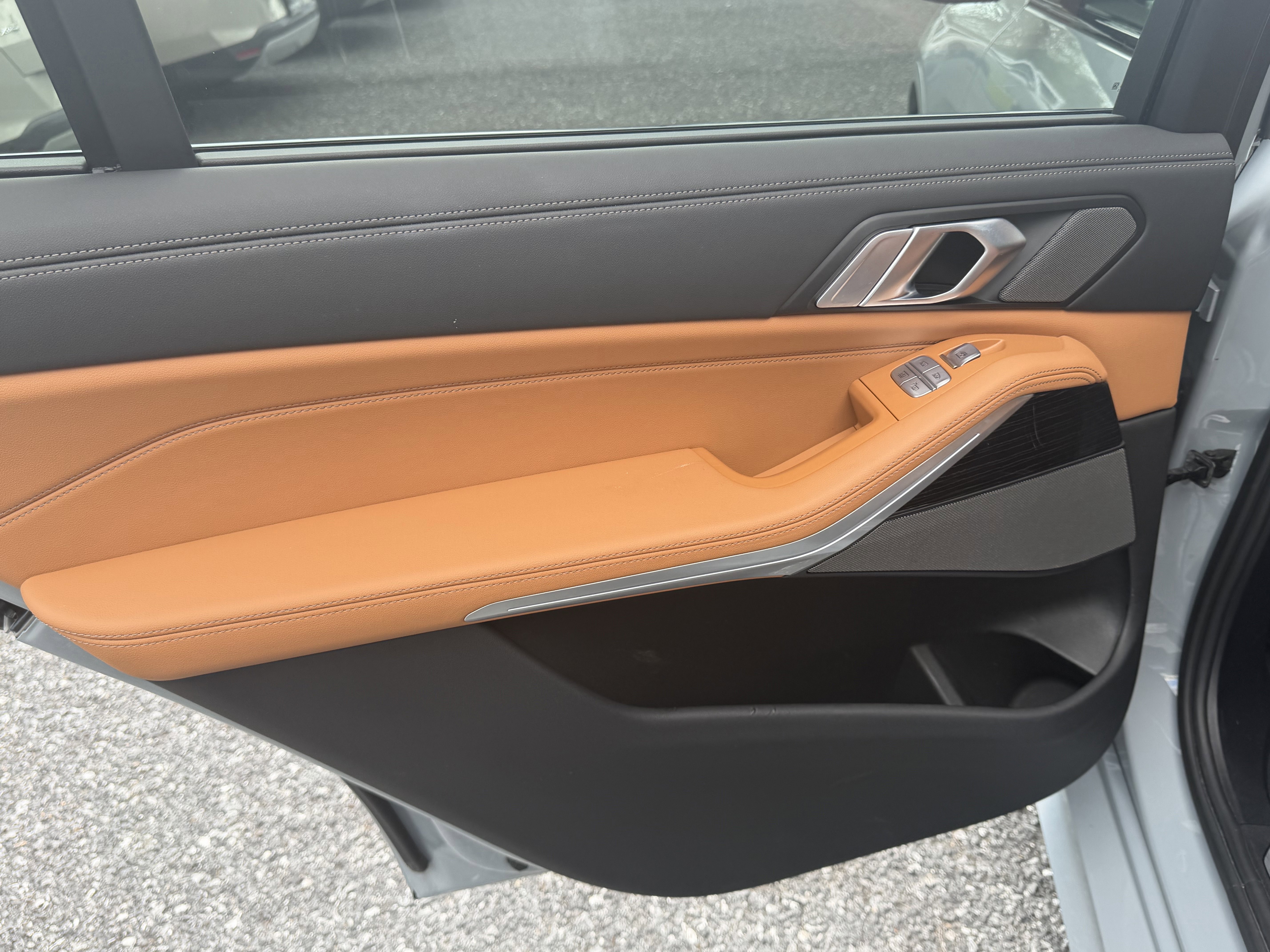 Certified 2024 BMW X7 xDrive40i w/ Executive Package image 18