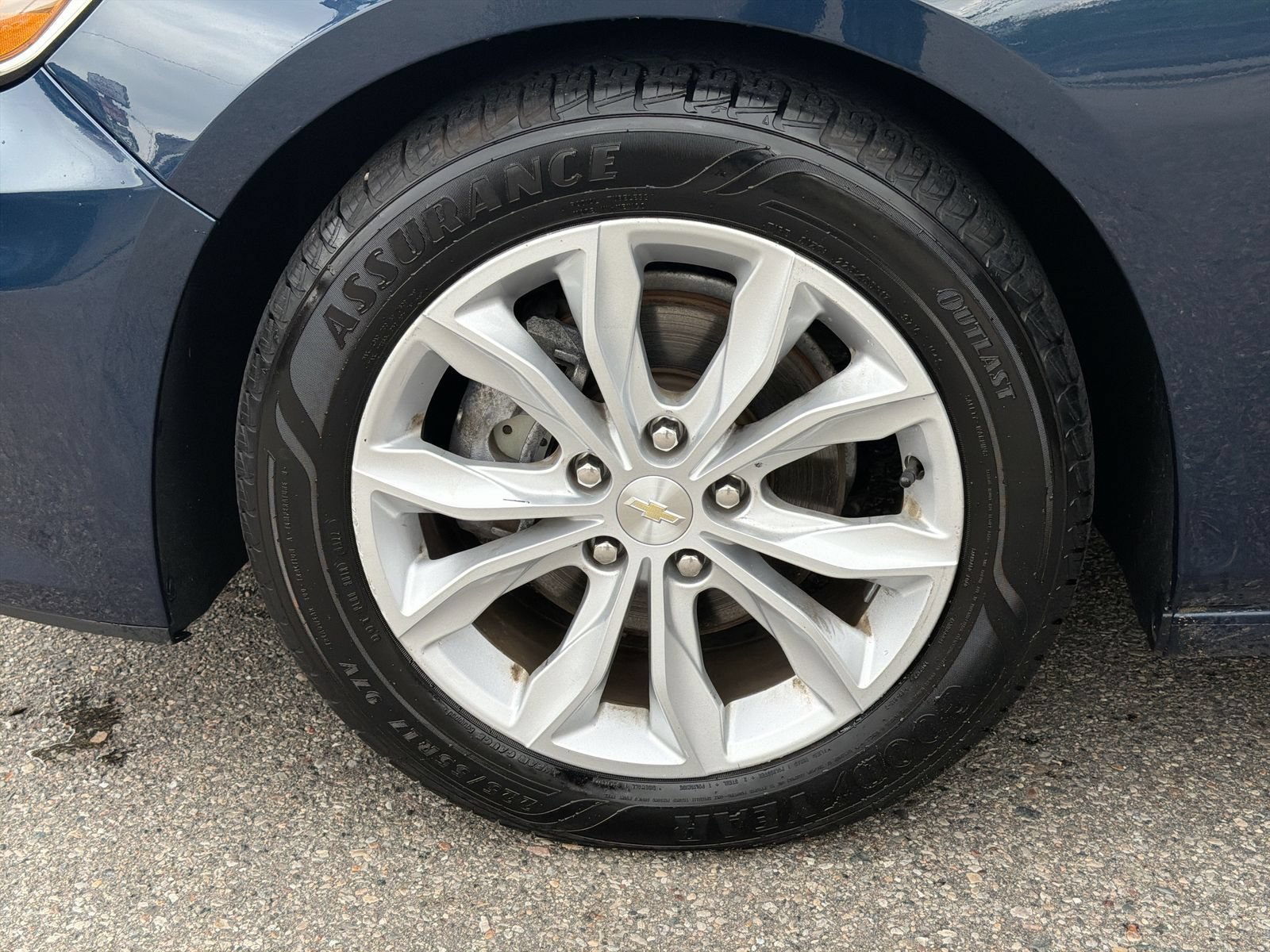 Used 2020 Chevrolet Malibu LT FWD image 17