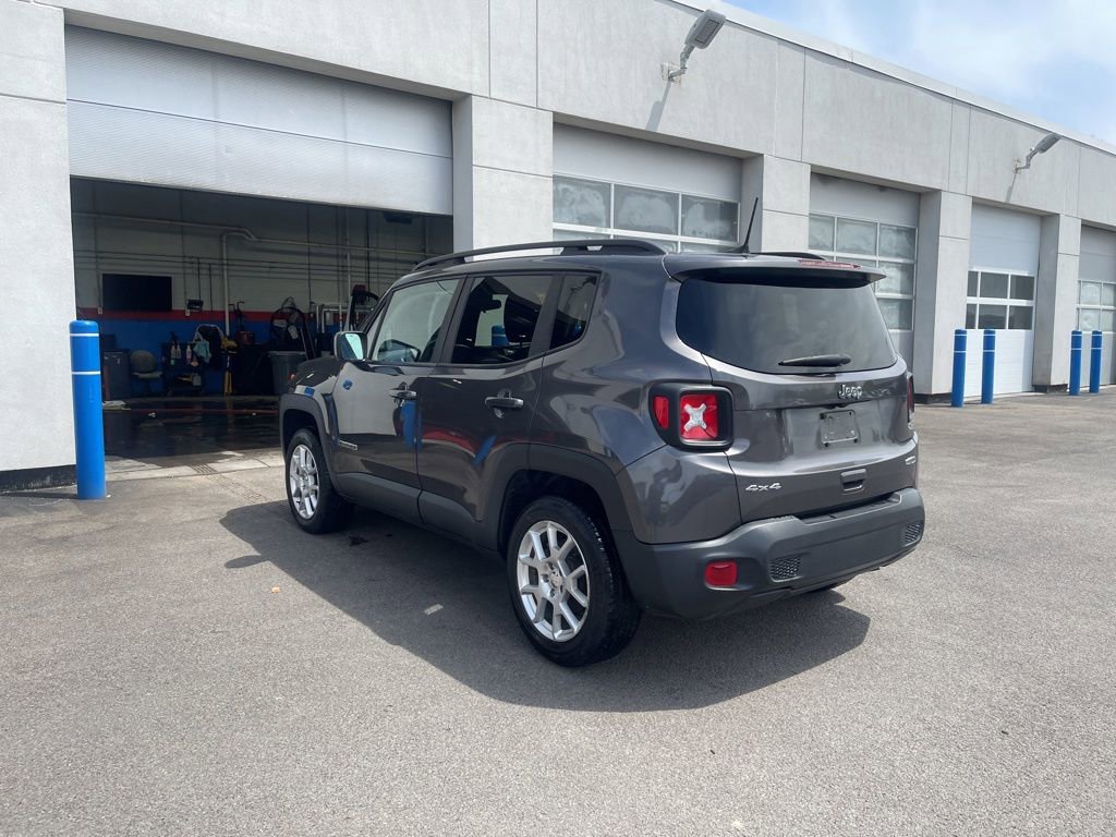Used 2019 Jeep Renegade Latitude AWD/4WD image 5