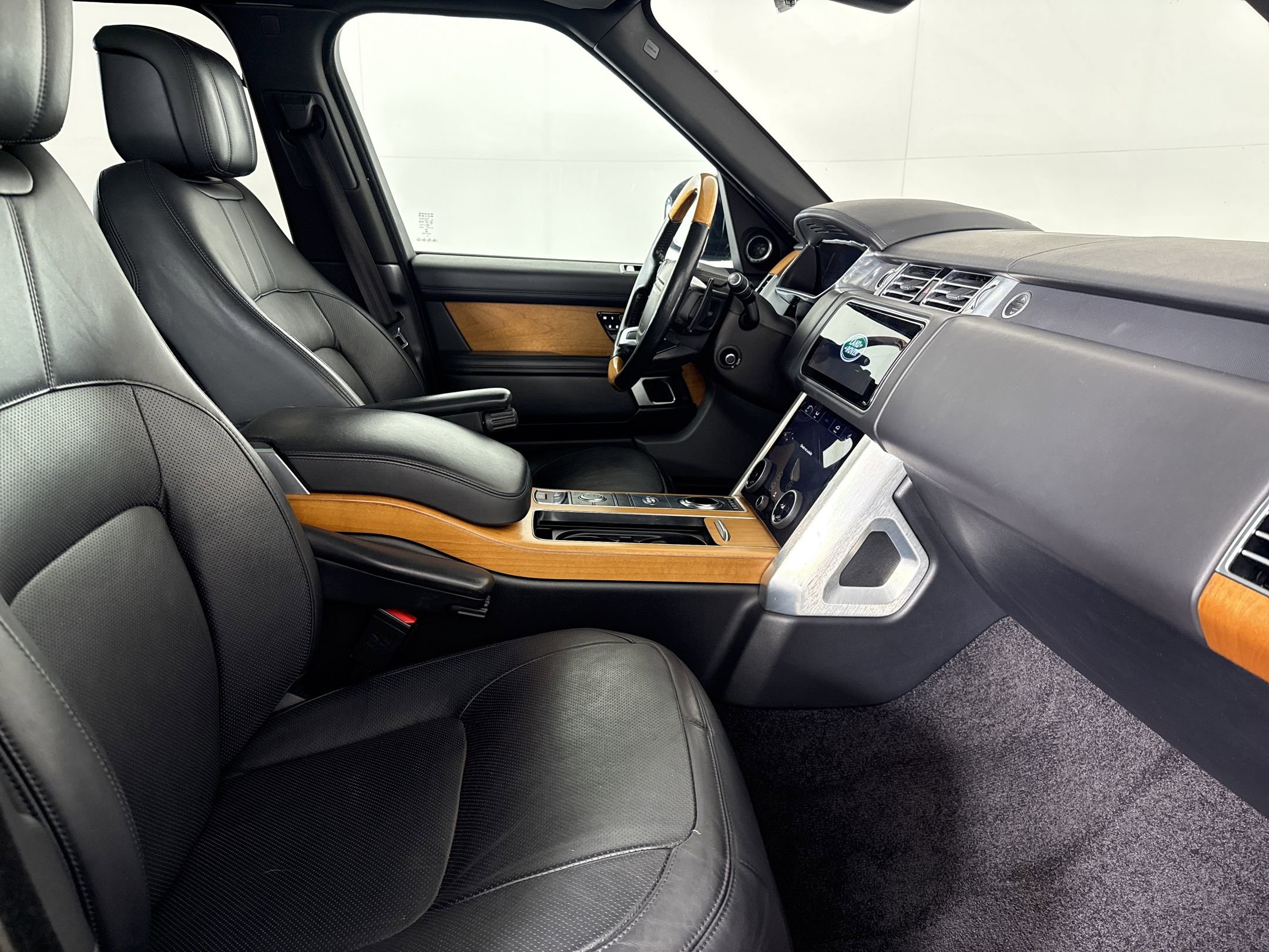 Used 2019 Land Rover Range Rover Supercharged AWD/4WD image 27