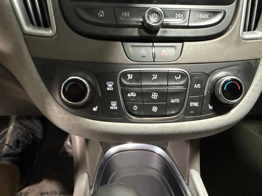 Used 2024 Chevrolet Malibu LT FWD image 23