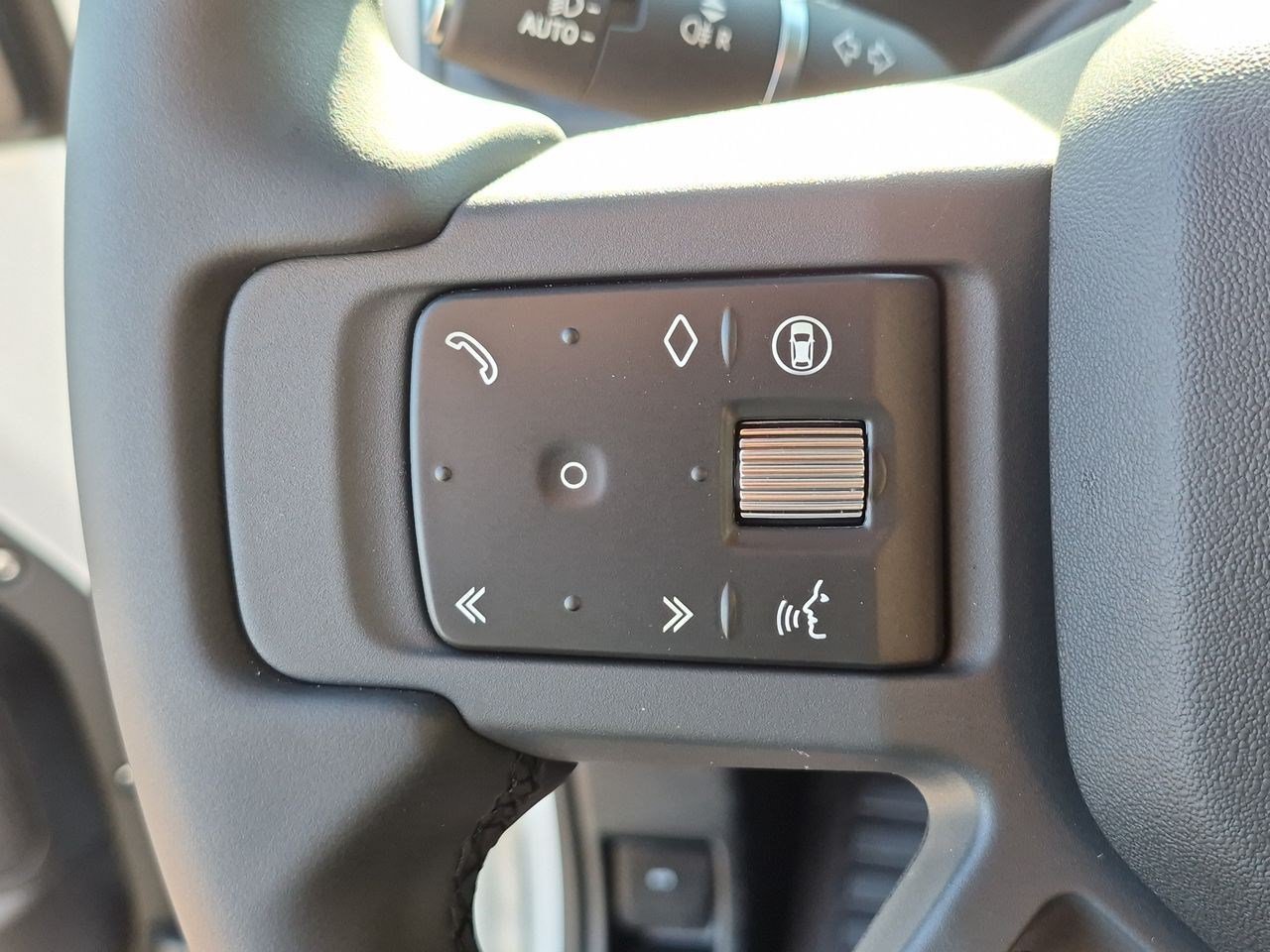 New 2026 Land Rover Defender 110 S AWD/4WD image 11