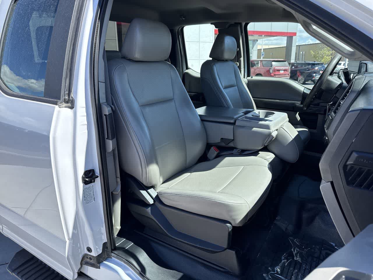 Used 2017 Ford F350 XL w/ Power Equipment Group AWD/4WD image 14