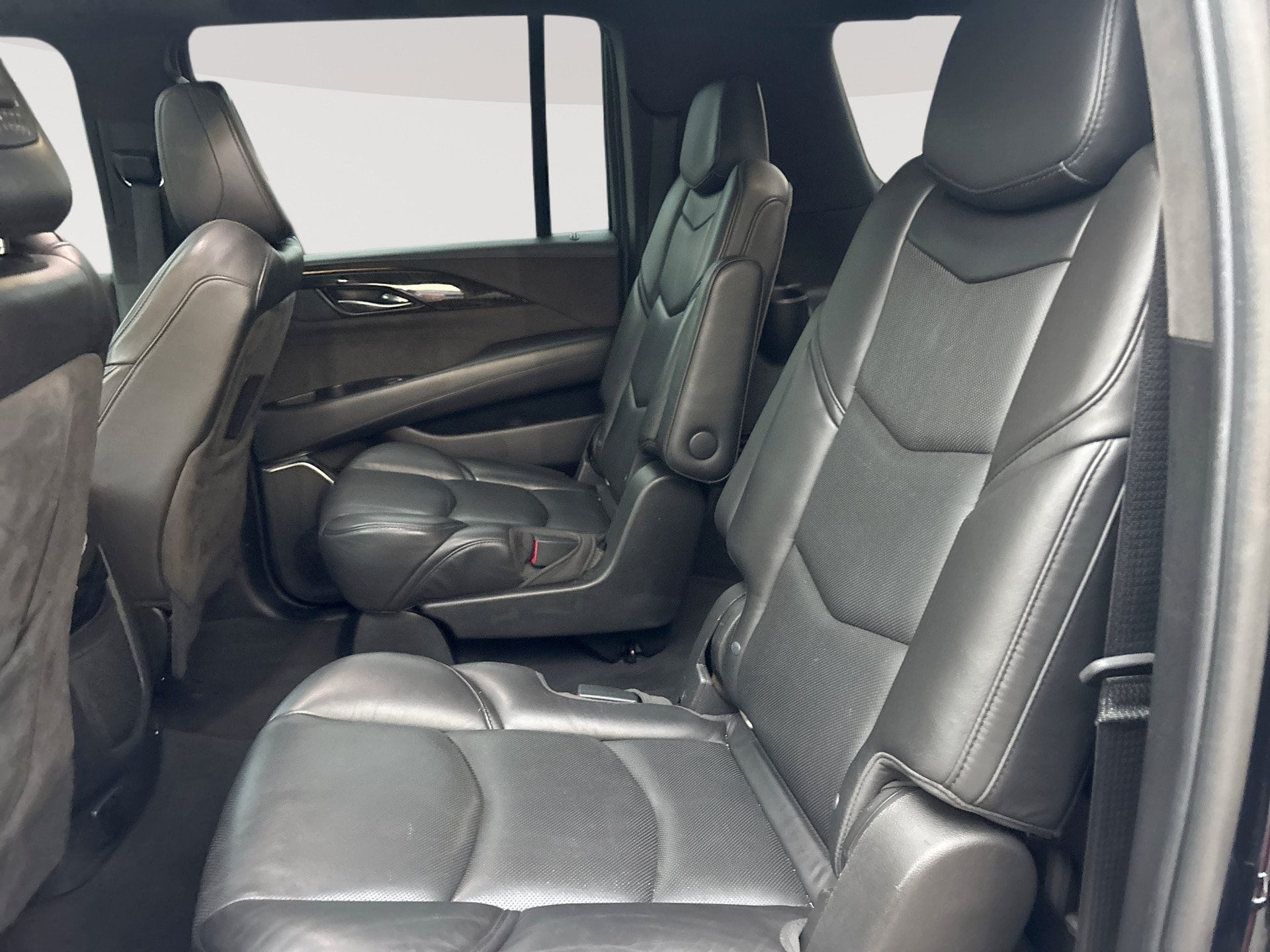 Used 2019 Cadillac Escalade ESV Platinum AWD/4WD image 23