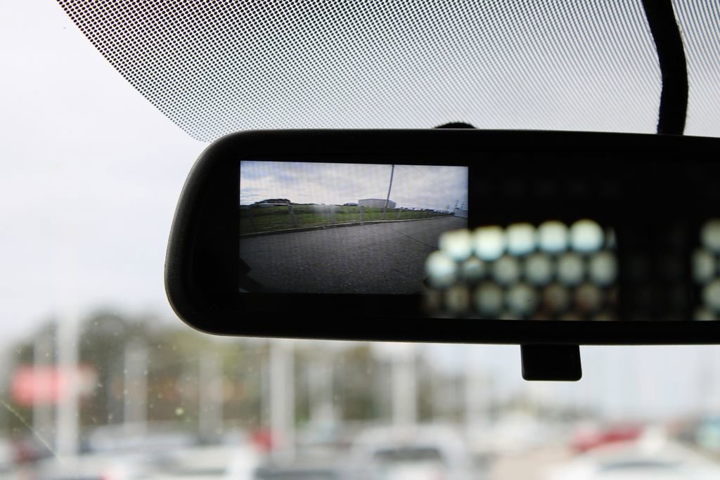 Used 2024 GMC Savana 2500 w/ Driver Convenience Package image 8