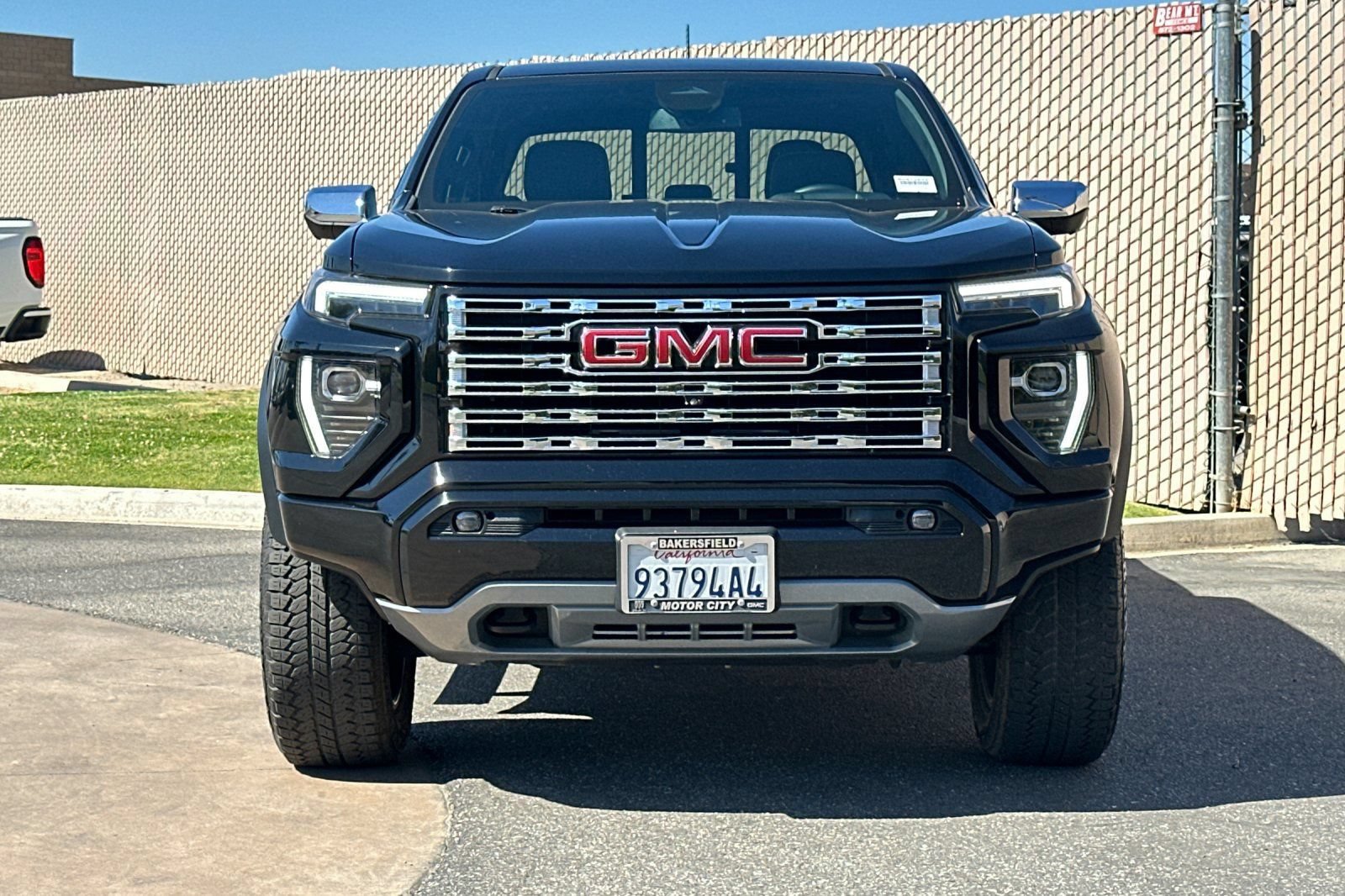 Certified 2024 GMC Canyon Denali w/ LPO, Denali Black Edition AWD/4WD image 9