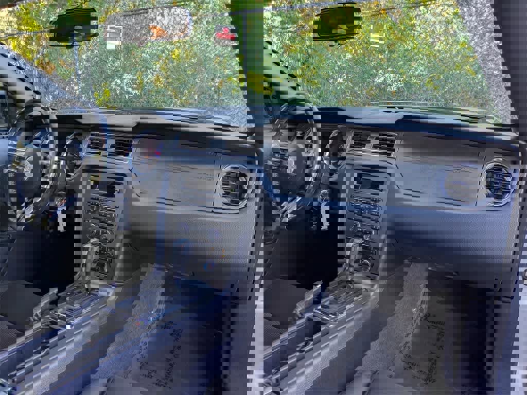 Used 2014 Ford Mustang Coupe image 15