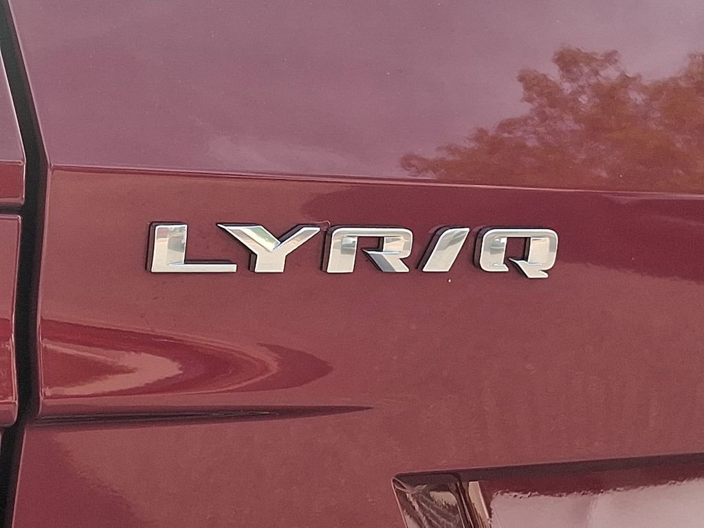 Used 2024 Cadillac Lyriq Luxury AWD/4WD image 34