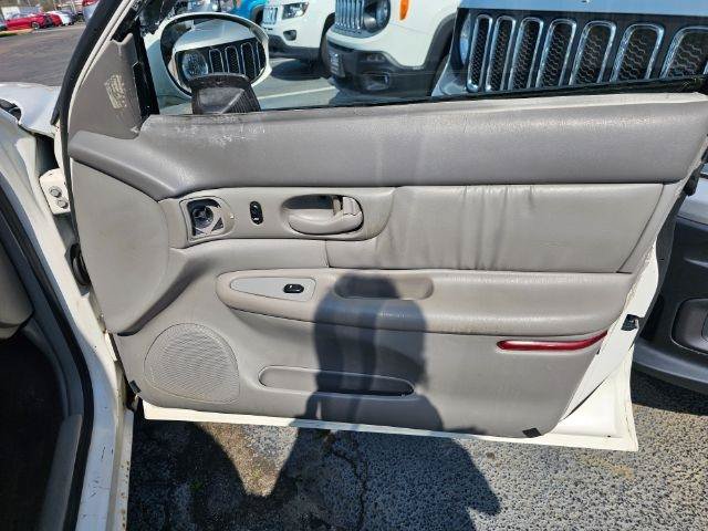 Used 2001 Buick Century Custom w/ Premium Pkg FWD image 20