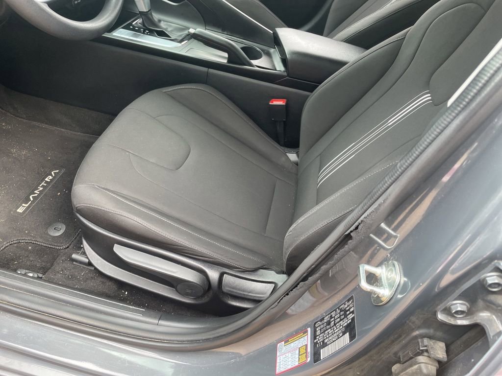 Used 2024 Hyundai Elantra SEL image 14