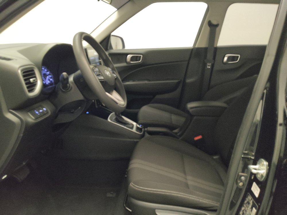 Used 2020 Hyundai Venue SEL FWD image 17