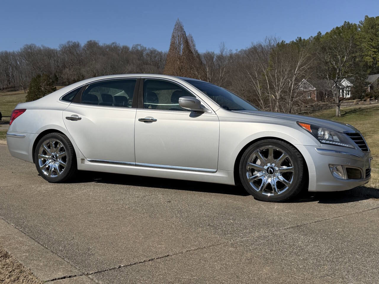 Used 2012 Hyundai Equus Signature RWD image 10