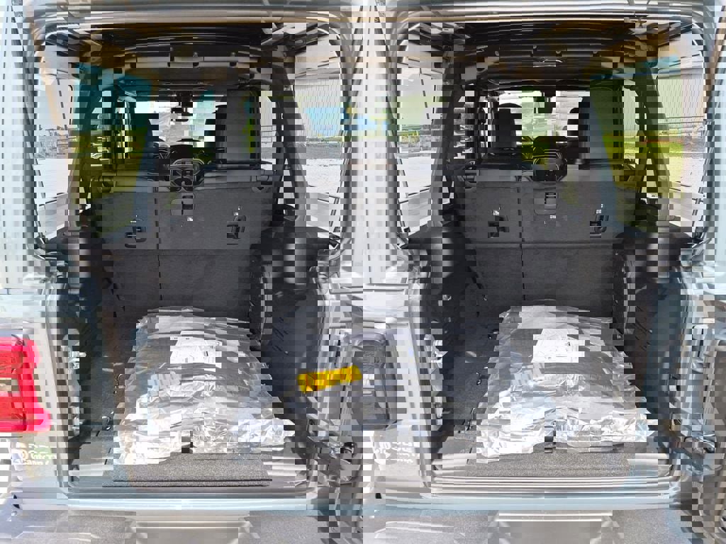 New 2026 Jeep Wrangler Unlimited Rubicon 392 image 9