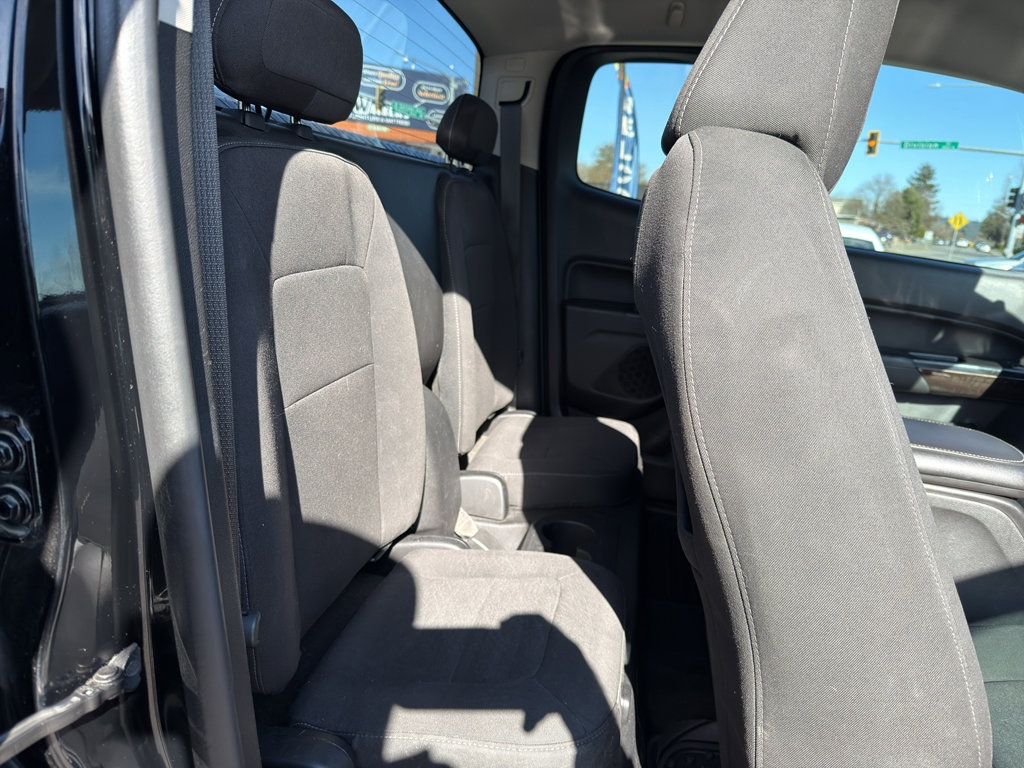 Used 2016 GMC Canyon SLE AWD/4WD image 15