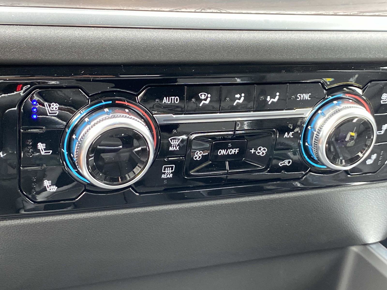 New 2026 GMC Sierra 1500 SLT w/ SLT Premium Package image 13