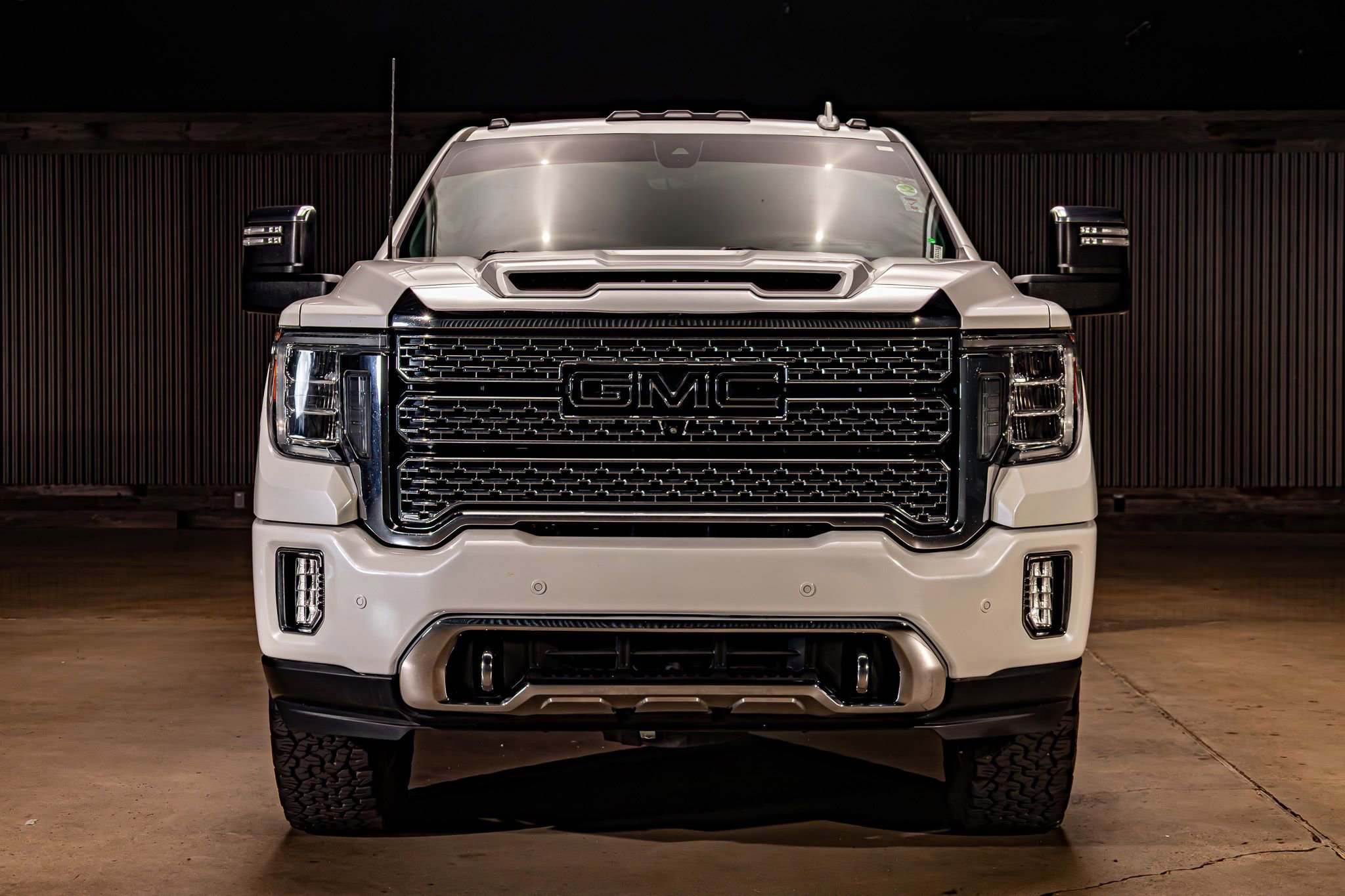 Used 2021 GMC Sierra 2500 Denali w/ Denali Ultimate Package AWD/4WD image 2