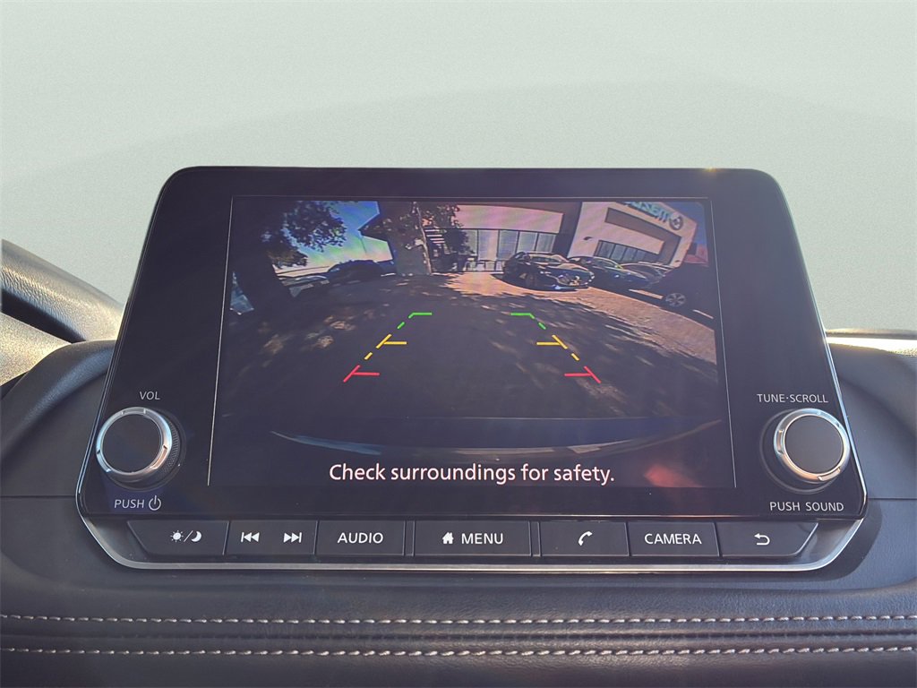 Used 2024 Nissan Rogue S image 12