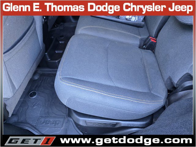 Used 2024 Jeep Wrangler Willys image 25