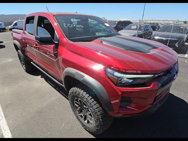 Used 2024 Chevrolet Colorado ZR2 w/ ZR2 Convenience Package III AWD/4WD image 2